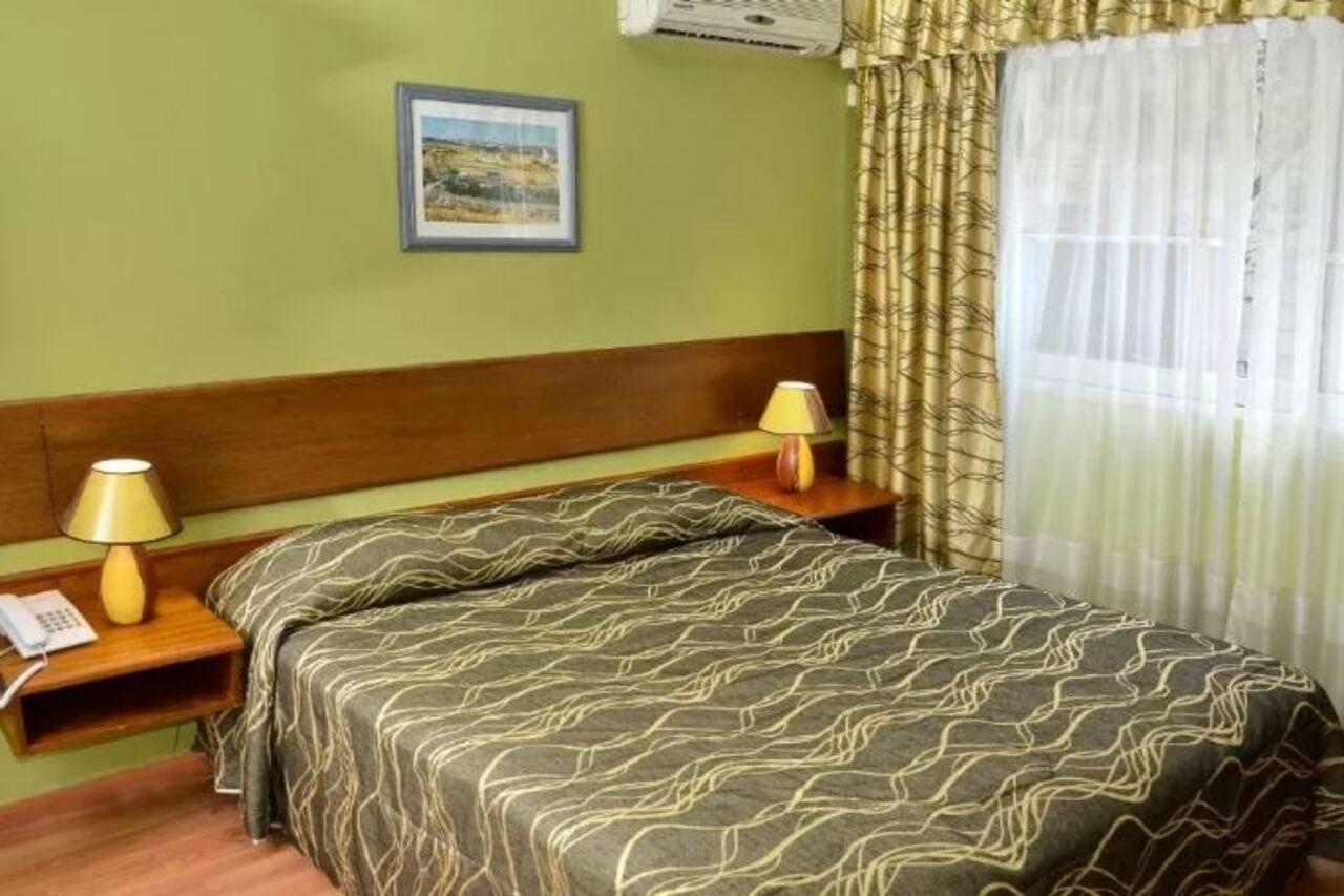 Hotel Hispano Монтевидео Екстериор снимка