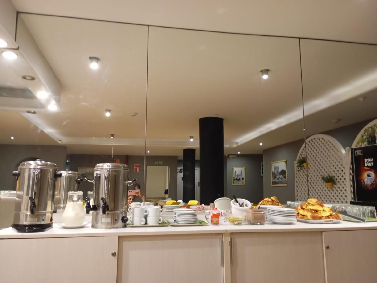Hotel Hispano Монтевидео Екстериор снимка