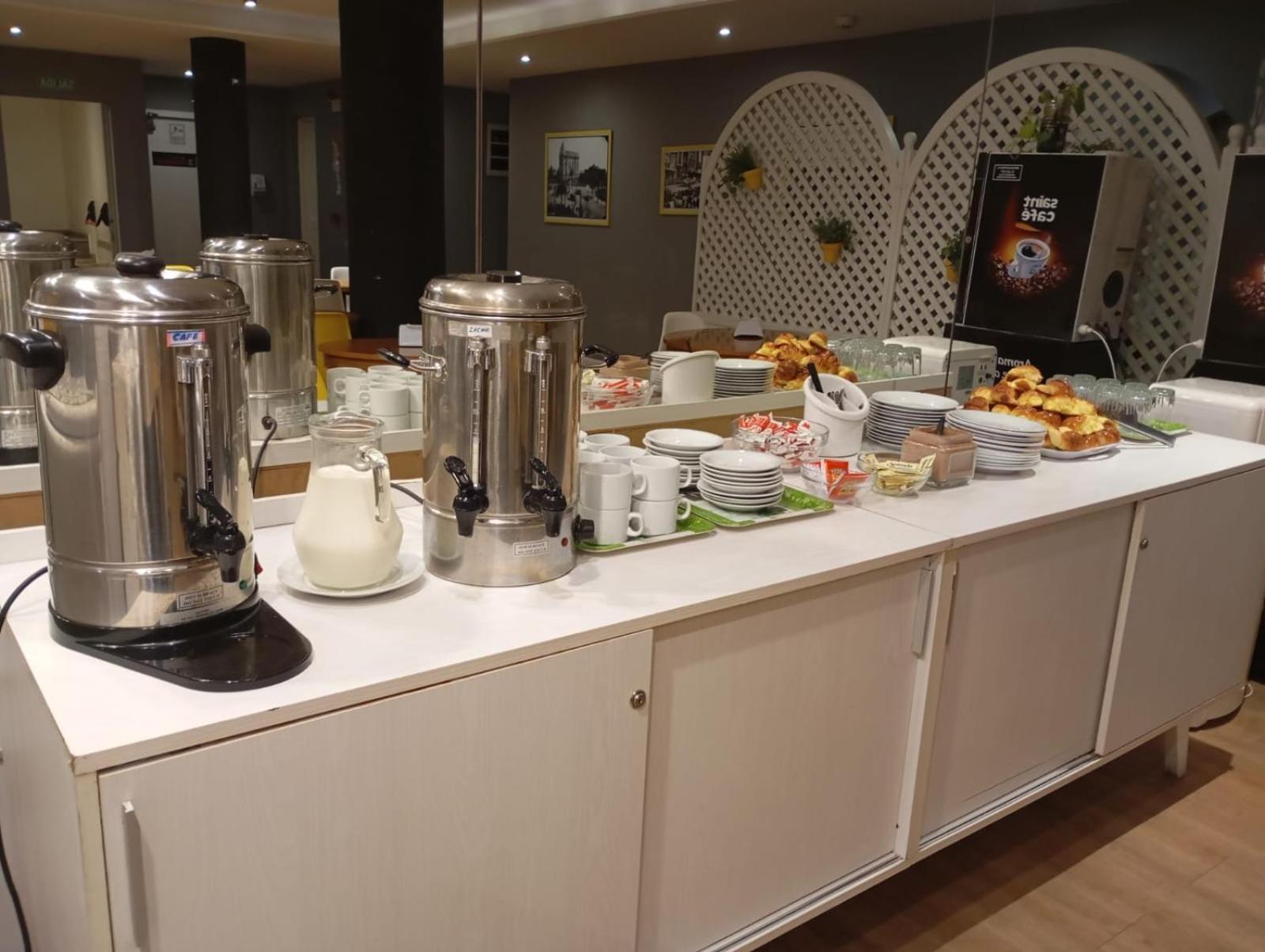 Hotel Hispano Монтевидео Екстериор снимка