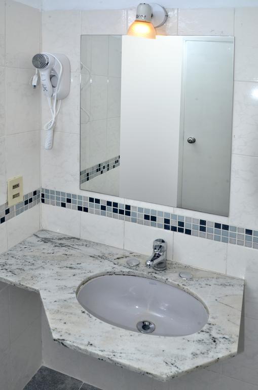 Hotel Hispano Монтевидео Екстериор снимка